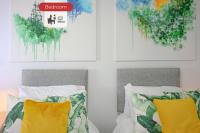 Jungle King Suite with Parking - B&B Bedford