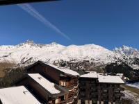 Méribel Mottaret F2 - 2 pièces - Pied des pistes avec vue - Parking - B&B Les Allues