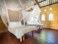 Economy Triple Room with Shared Bathroom