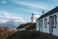 Luxury House on Private Island, Isle of Skye - Bed and Breakfast Isleornsay