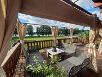 Mahoniówka Mikołajki - B&B Wawrowice