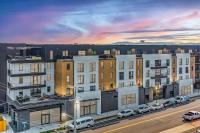 Nashville Oasis at The Muse Modern 2BR with Balcony & Rooftop Views - Chambres d'hôtes Nashville