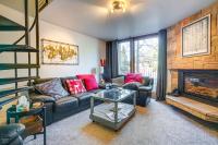 Ski Copper Mountain! Alpine-Chic Condo with Hot Tub - Chambres d’hôtes Wheeler Junction