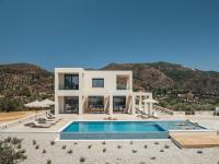 Euphoria Hill Luxury 3BR Villa with Private Pool & Sea View, By TK Premium Stays - Ferienwohnung Argási