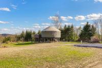 Sunrise Sanctuary -Modern Yurt - B&B Reynoldsville
