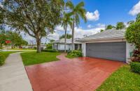 Tropical Villa Retreat with Private Pool & Peaceful Backyard - Stylish Escape in a Tranquil Residential Area - B&B Miami