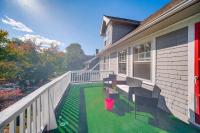 Deck, Pool Table! Walkable Cleveland Heights Apt - B&B Cleveland Heights