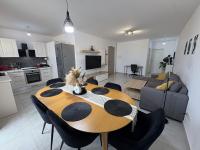 Modern one bedroom Apartment - Ferienwohnung Żurrieq