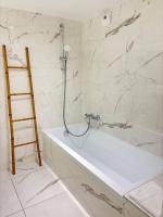 Seaside Azur - B&B Saint-Laurent-du-Var