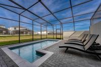 Spacious new 5 br with private pool near Disney - B&B Davenport