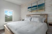 Rockport Stay w Shared Pool Deck & Boat Parking - B&B Rockport