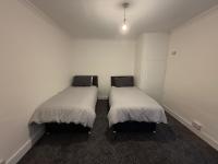 Central Luton, Guest House - Ferienwohnung Luton
