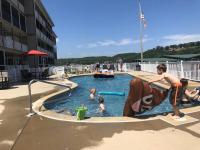 Lake Front and Calm Waters at Miramar 3BR 2BA - B&B Camdenton