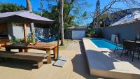 Linda Casa com Piscina - Praia do Pernambuco - Chambres d'hôtes Guarujá