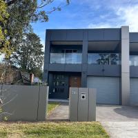 Bedroom with Ensuite Near Train Station and Airport - B&B Revesby