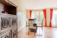 Spacious 3-Bedroom Duplex with Garden close to CDG Airport - B&B Vaujours