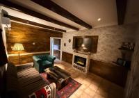 Estudio con vistas a la piscina