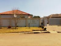 Mthembu Executive Accomodation - B&B Standerton