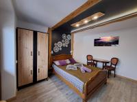  Triple Room with Balcony and Private Bathroom