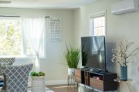12BCozy 3BR Apartment with Koi Pond in Worcester - Bed and Breakfast Millbury
