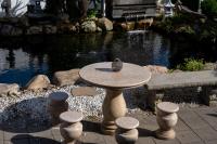 12BCozy 3BR Apartment with Koi Pond in Worcester - Bed and Breakfast Millbury