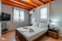 Myrsini's House - Neapoli Garden & Grove Retreat - Bed and Breakfast Sklavoúna