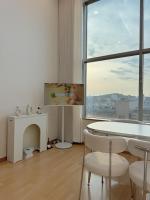 Apartamento de 1 dormitorio con vistas a la ciudad