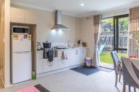 New two Bedroom house attached to main house - Ferienwohnung Pukekohe East