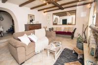 Victor's Traditional House - B&B Chlomos