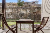 The Spoke and Urban Farmhouse Duo - DT Awaits - Ferienwohnung Branson