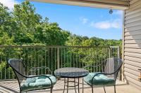 Holiday Hills Getaway - Branson - Golf Resort & Outdoor pools - B&B Branson
