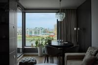 One-bedroom Apartment with Balcony and River view