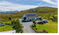 Burnside Cottage & Caravan Woodend - Chambres d’hôtes Portree