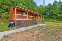 Hot Tub - Sit and Stay Cabin in Red River Gorge KY - Bed and Breakfast High Falls