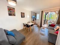 Piscine, parking gratuit et balcon vue sur le golf - Bed and Breakfast Deauville