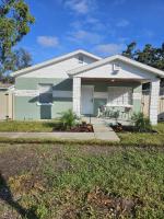 Palmera House in Tampa with Hot Tub 10 minutes from Airport & Busch Gardens - Chambres d'hôtes Tampa