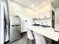 Appartement met 1 slaapkamer, balkon en uitzicht op de bergen.