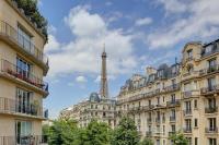 Champ de Mars & Eiffel Tower -1BR - Paris Vacation Rentals - B&B Parigi