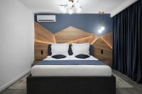 One-Bedroom Apartment with Balcony