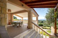 Olive stone Villa - B&B Nea Skioni
