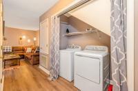 The Terry Sanford Guest House Apt C - Bed and Breakfast Fayetteville