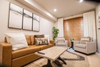 Luxury Spring Creek Condo with Hot Tub - Chambres d'hôtes Canmore