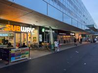 The Yellow Suite for Professionals at MK Central with Free Parking and Fast Wi-Fi - B&B Milton Keynes