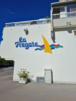 La frégate Port Camargue - proche plage, parking, WIFI, vélos - B&B Le Grau-du-Roi