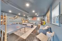 Fully Restored cottage, AMAZING game room, hot tub - Bed and Breakfast Tulsa