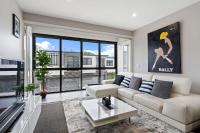 Modern 3-Bedroom Townhouse in Quiet Greenway - B&B Tuggeranong Administrative District