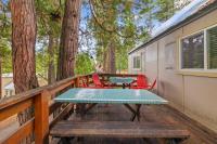 Cabin #6 - B&B Strawberry