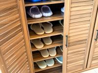 White Sakura Three Floor Japanese Entire House for 9 3 Toilets 2 Baths Family Friendly Direct to Airport Namba and Dotonbori - Chambres d'hôtes Osaka