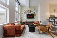 Urban Indy Retreat -Dedicated Workspace- Gym- Walk to Convention- Perfect for Family - Ferienwohnung Indianapolis