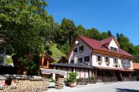 B&B Cerkno - Guest House Gostišče Gačnk V Logu - Bed and Breakfast Cerkno